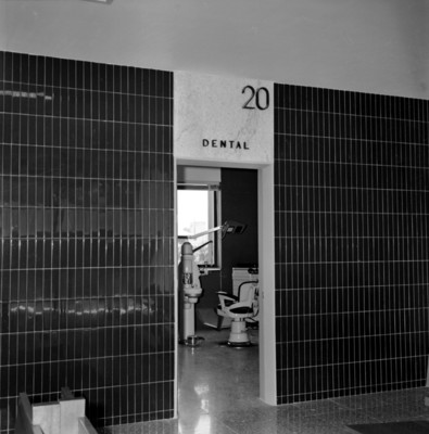 Consultorio dental desde el acceso, en clínica N° 2