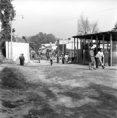 Construcción de obras públicas en la gira de Adolfo López Mateos por el D.F.