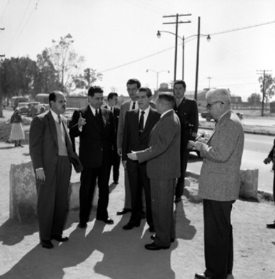 Adolfo López Mateos visita obras públicas en el D.F.