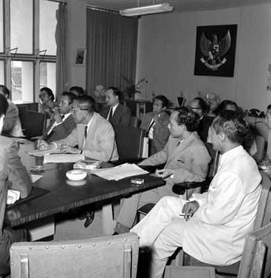 Raúl Salinas Lozano en reunión con empresarios mexicanos e indonesios, en la Cd. de Jakarta
