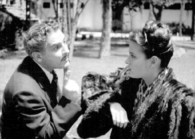 Arturo de Cordova escenificando un romance