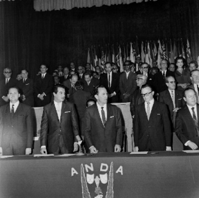 Jaime Fernández, Rodolfo Echeverría y mesa directiva, durante cambio de poderes en el comité ejecutivo de la Anda