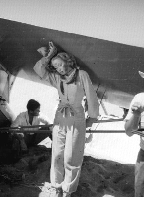 Actriz en la filmación de la película 8 Hombre y una Mujer