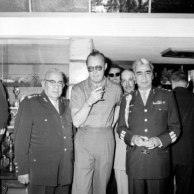 José Gómez Huerta conversando con el principe de Holanda durante un festival hípico