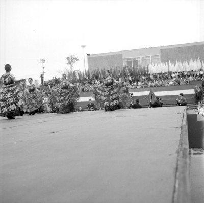 Baile veracruzano en ceremonia en la Unidad Independencia