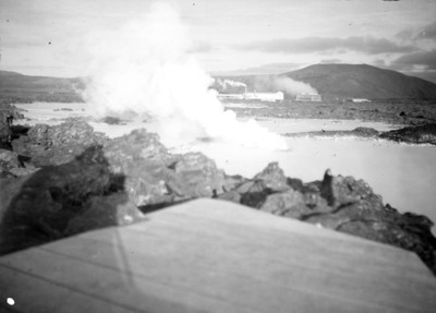 Zona industrial en junto a un río, Islandia