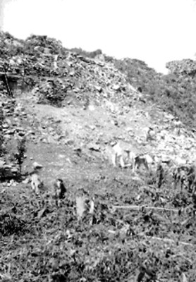 Montículo en zona maya