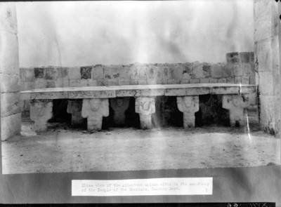 Columnas de atlantes en el altar del Templo de los Guerreros