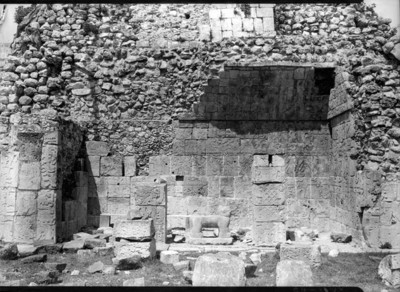 Templo de los Guerreros durante restauración
