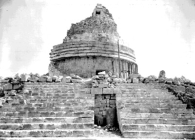 Vista del Caracol durante su restauración
