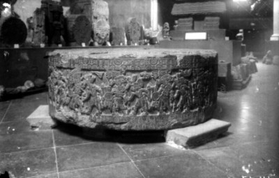 Piedra de Tizoc, vista frontal