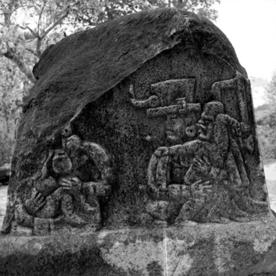Altar 5 de la Venta, vista lateral izquierda