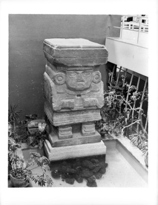 Escultura de Chalchiuhtlicue