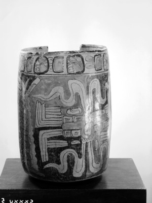 Vaso Polícromo fragmentado