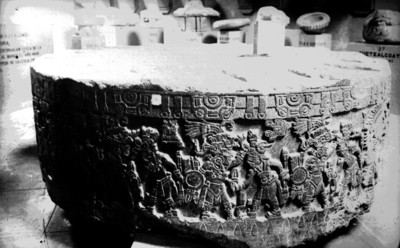Piedra de Tizoc, vista frontal