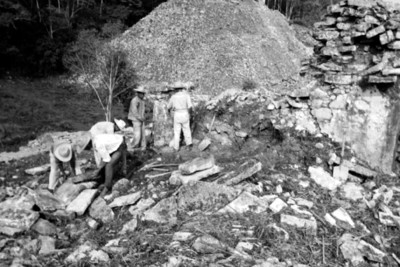 Vista de los trabajos de remoción de piedras en Palenque