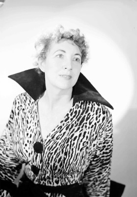 Julia Becker, actriz