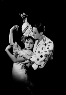 Salvador, y Milagros, bailarines