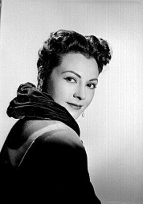 Esther Fernández, actriz, retrato
