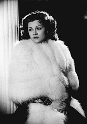 Esther Fernández, actriz, retrato