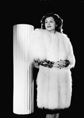 Esther Fernández, actriz, retrato