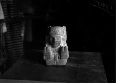 Escultura de Xilonen diosa del maíz, cultura mexica