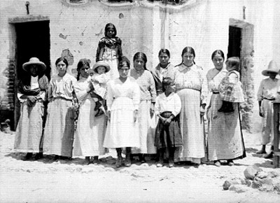 Mujeres campesinas, retrato de grupo