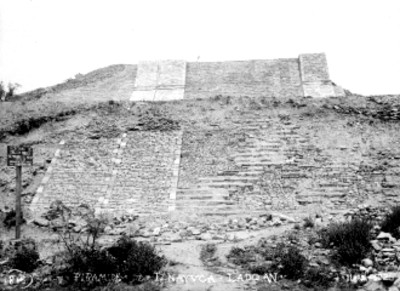 Pirámide en Tenayuca