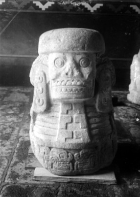 Escultura mexica con la representación de Cihuateteo