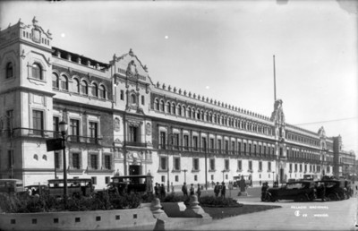 Palacio Nacional, fachada