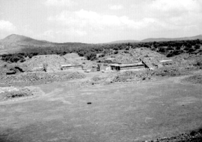 Calzada de los muertos, vista parcial