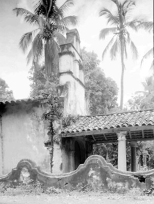 Ermita del Rosario, fachada, vista lateral
