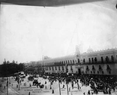 Manifestación al popular candidato Francisco I. Madero
