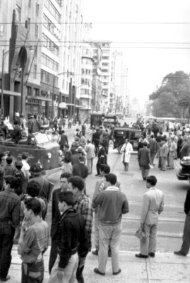 Estudiantes y maestros durante una manifestación