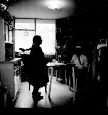 Anacianos en una cocina