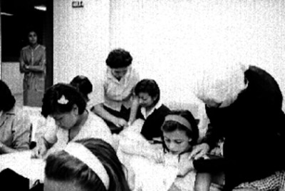 Mujeres en taller de bordado