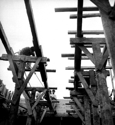 Andamios en la construcción de un edificio