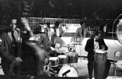 Músicos de jazz durante una actuación