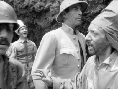 Guillermo Keys y actores en Los Hombres Cultos, still de la película