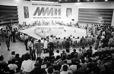 Reunión de consulta popular encabezada por Miguel de la Madrid en San José del cabo
