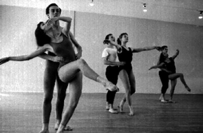 Pareja de ballet durante un ensayo