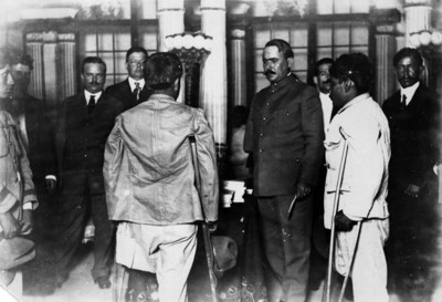 Obregón se entrevista con jefes y soldados revolucionarios
