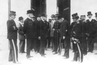 Porfirio Díaz visita la fábrica de pólvora
