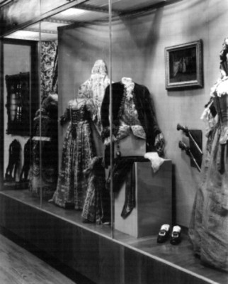 Exhibición de vestuarios del siglo XVlll y XlX, Museo Nacional de Historia
