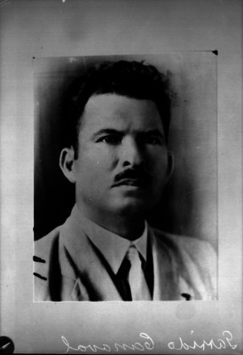 Tomás Garrido Canabal, gobernador, vestido de traje, retrato