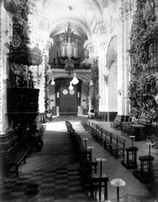 Parroquia de Santa Prisca, vista interior tomada desde el presbitero