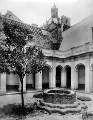 Patio en el ex-convento de San Ángel, Distrito Federal