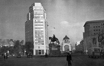 Paseo de Reforma, vista del Caballito y el monumento a la Revolución, tarjeta postal