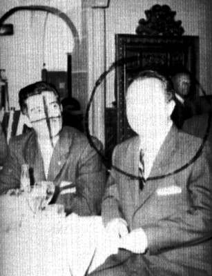 Hombre, probablemente funcionario público, durante un banquete; retrato