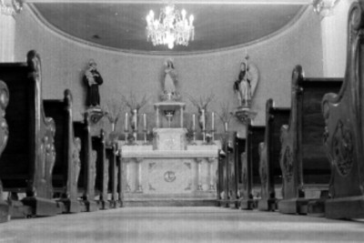 Capilla en el interior de la Clínica San Rafael